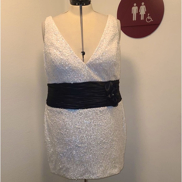 Plus Size White sequin mini dress - Picture 1 of 5